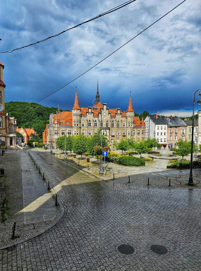Noclegi Walbrzych Centrum Exteriör bild